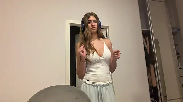 הופעת וובקאם של MarleenHaynie