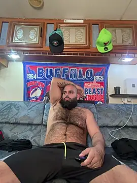 Chatroom XXX en direct de FindomGod4U