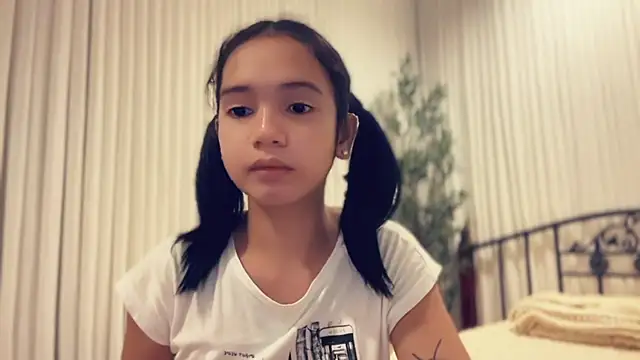 XXX chat uživo modela newmodel12345