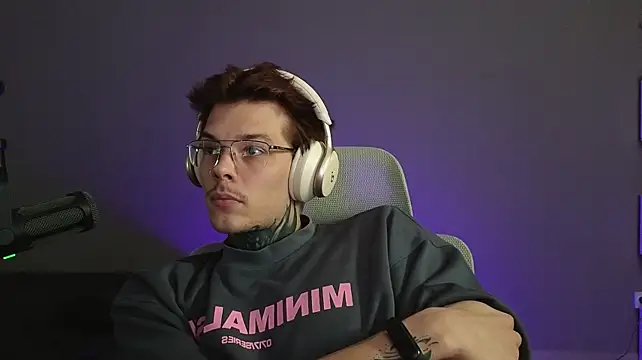 XXX chat uživo modela DENIS_HERE