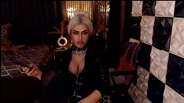 Chat +18 de Siren_Priestress ao vivo