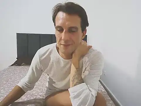 stefan27ro Chat XXX in diretta