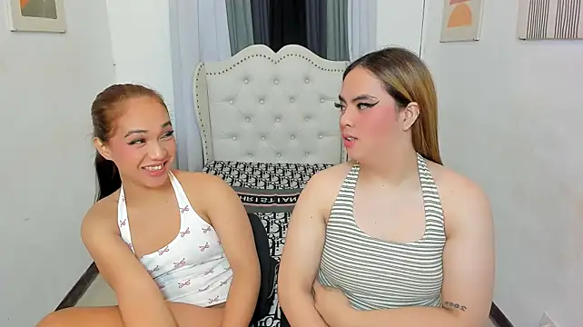 ElaraDeLuca Adlı Modelin Canlı XXX Sohbeti