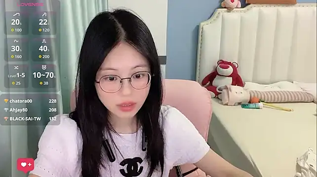 Luna-666 Chat XXX live