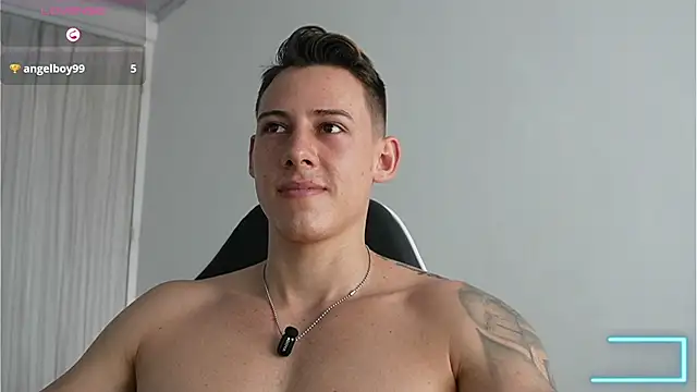 Chat +18 de Muscle_King_Cum ao vivo