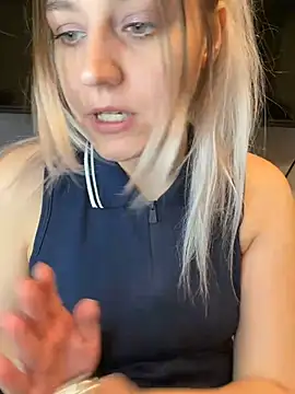 Chatroom XXX en direct de ScarletsWeb