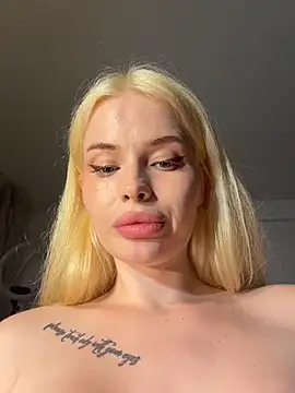Vladamais' Live XXX Chat