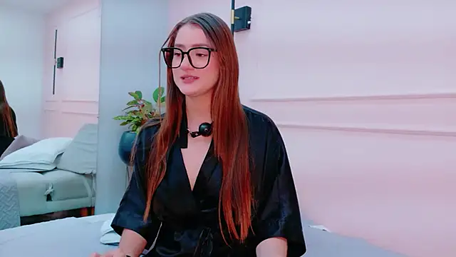 DanielleDNicola Live XXX Chat
