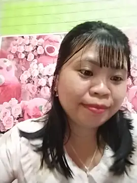 Xuka_lyss Adlı Modelin Canlı XXX Sohbeti