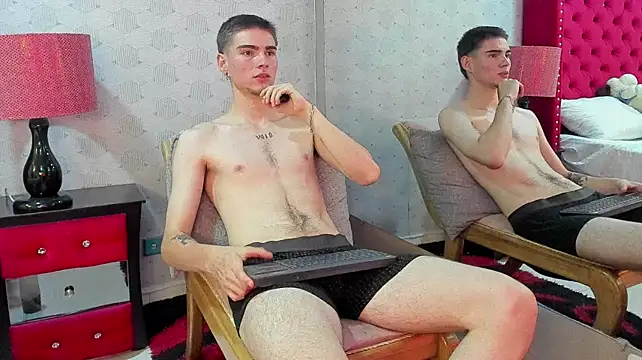 Chat XXX ao vivo de NickWild