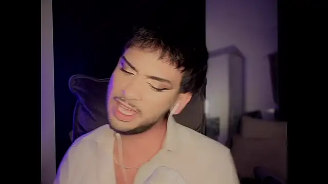 Gipsyboysteve Adlı Modelin Canlı XXX Sohbeti