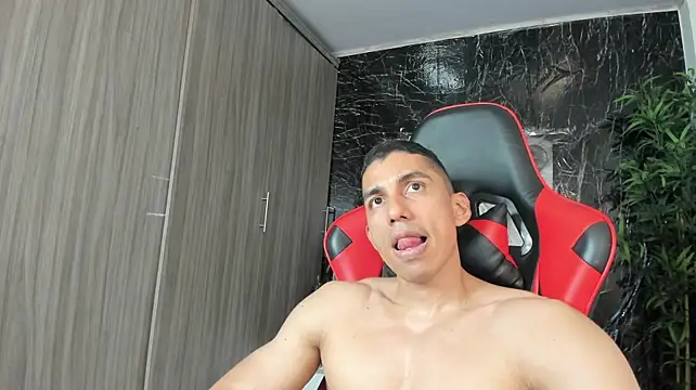 Erik_castle's Live XXX Chat