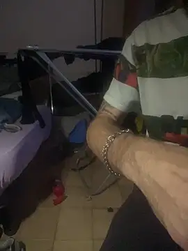 crisfootlicker Chat XXX live
