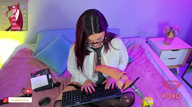 Živý XXX chat ginger_honey_