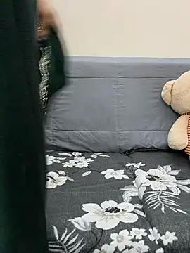 escape_with_me live XXX chat