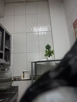 Chat XXX ao vivo de LuxeBrunetteXXX
