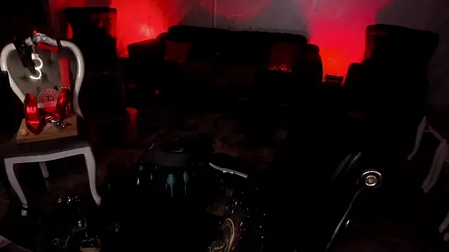 FinDomGod Chat XXX live