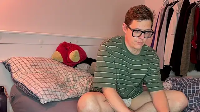 daniel-below's Live XXX Chat