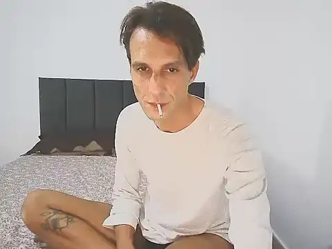 stefan27roのライブXXXチャット