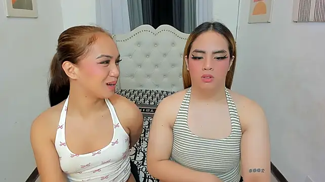 צ'אט XXX בשידור חי של ElaraDeLuca
