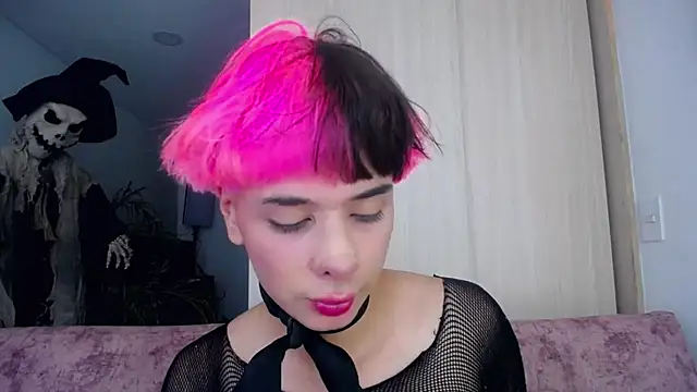 Darksweet_jack live XXX chat