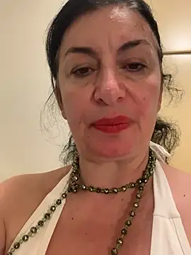Lizzaa80 Adlı Modelin Canlı XXX Sohbeti