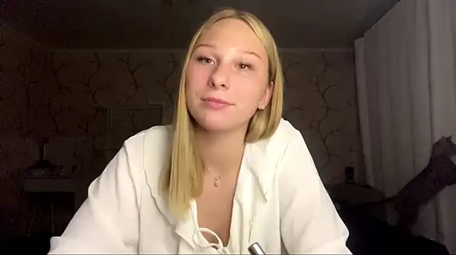 AvelinaCoch Chat XXX in diretta