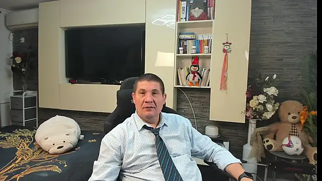 SpartacusDaddy48 XXX чат на живо