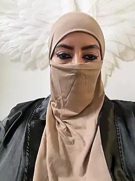 Qamar_Khalifa Adlı Modelin Canlı XXX Sohbeti