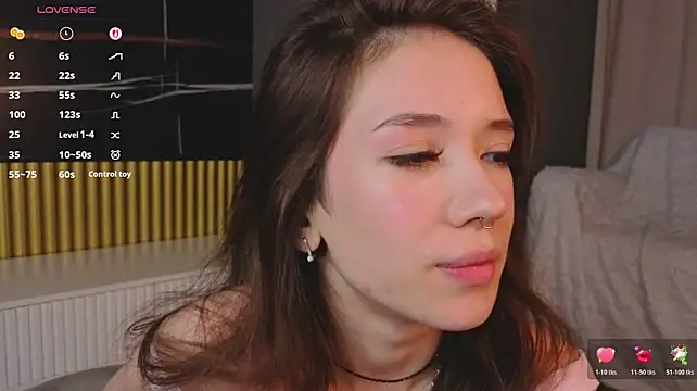 tinyanien Live XXX chat