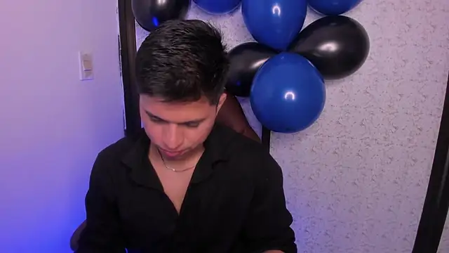 แชท XXX สดของ Niicky1_
