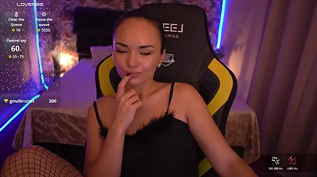 AsaAkiraa Webcam show