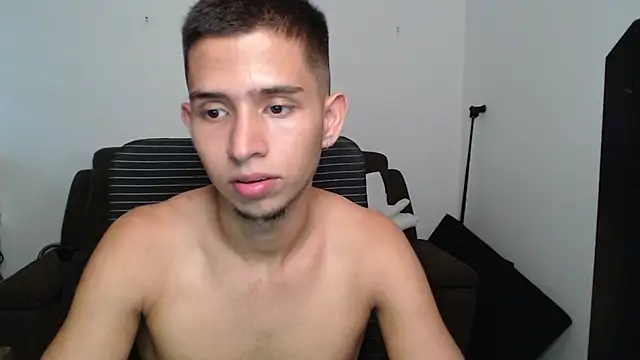 harold_18_ Chat XXX live