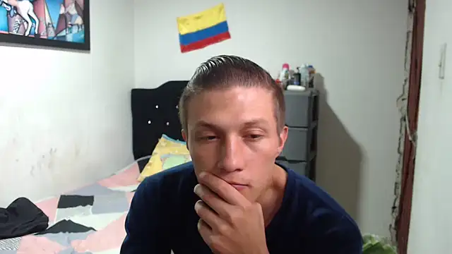 Stiiveen777 라이브 XXX 채팅