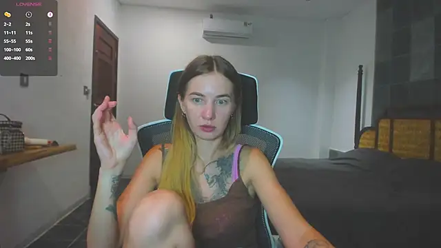 XXX chat uživo modela mel_collins
