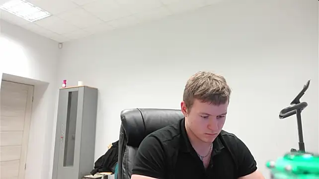 Czat XXX na żywo – Richard_Dullas