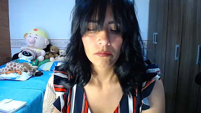 Chat XXX en directo de sharoon_cheerry