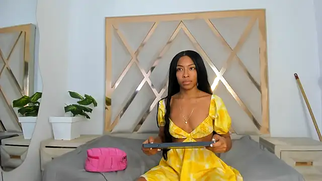 Chat +18 de angelkyraasm ao vivo