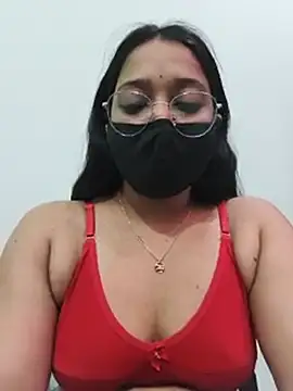 Monika_767 Chat XXX in diretta