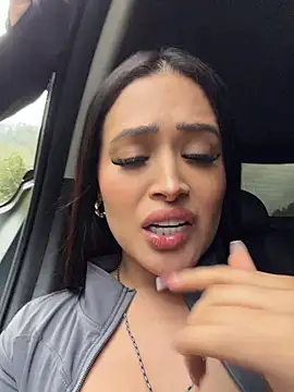 Czat XXX na żywo – Sara_fun