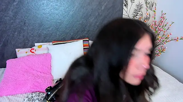 LiaRivers Chat XXX in diretta