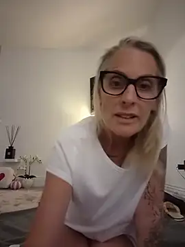 Busty-MorganXX's Live XXX Chat
