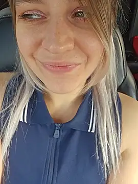 XXX chat uživo modela ScarletsWeb