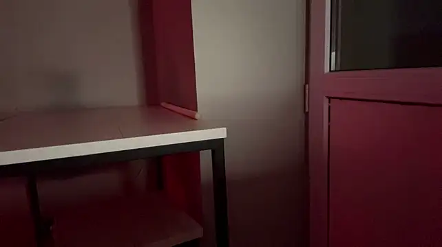 Онлайн чат XXX EliseNomik
