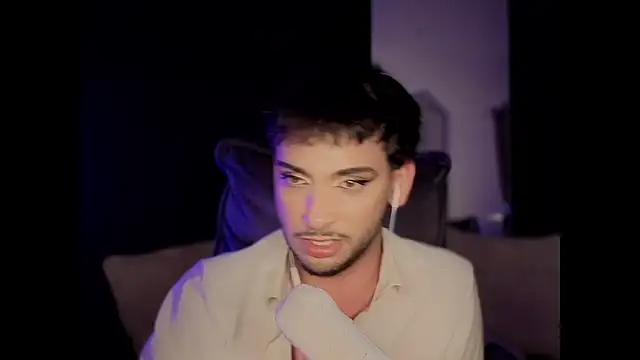 Živý XXX chat Gipsyboysteve