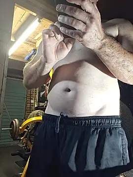 Lucas85530's Live XXX Chat