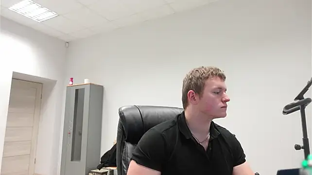 Richard_Dullas Chat XXX in diretta