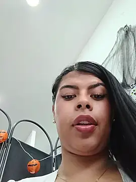 SOFIA-11_ Live XXX-Chat