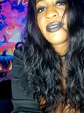 AmazonianMistress' Live XXX Chat