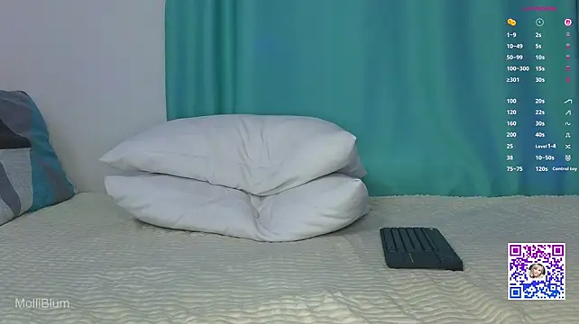 Molliblum's Live XXX Chat